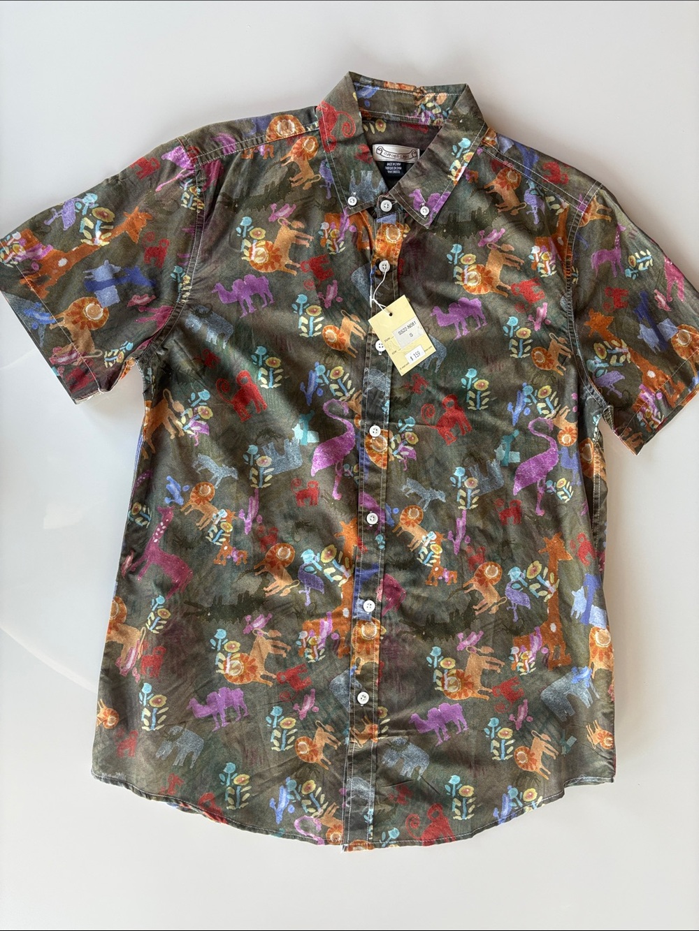 Vintage-Inspired Multicolor Animal Print Short Sleeve Shirt